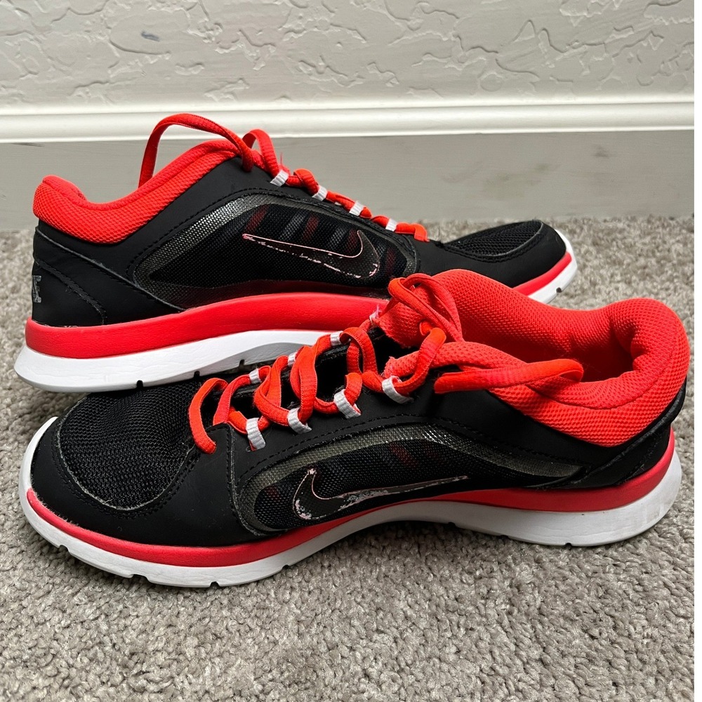 Nike In-Season TR 3 Womens Training Shoes Black Red 643083-002 Size 8